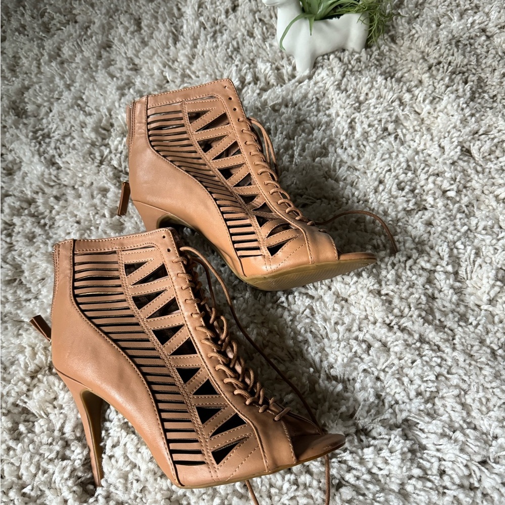 Super cute see-through woven tan festival going out cocktail, elegant he… - Picture 1 of 5